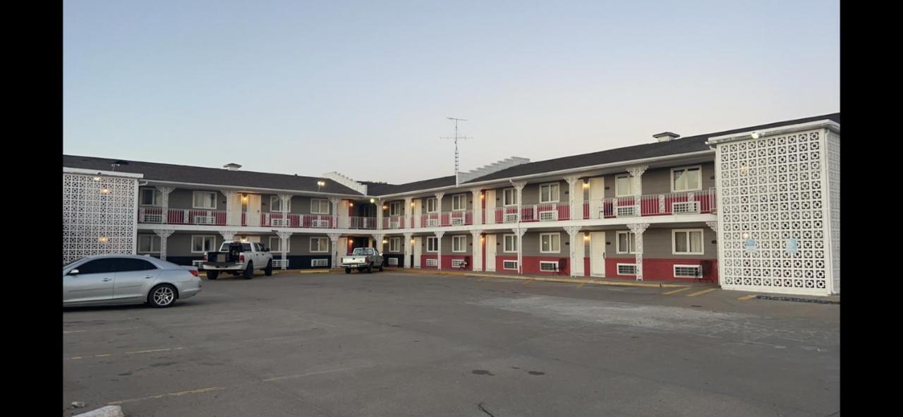 Circle S Motel Cozad Exterior photo