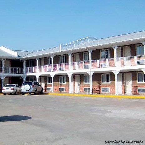Circle S Motel Cozad Exterior photo